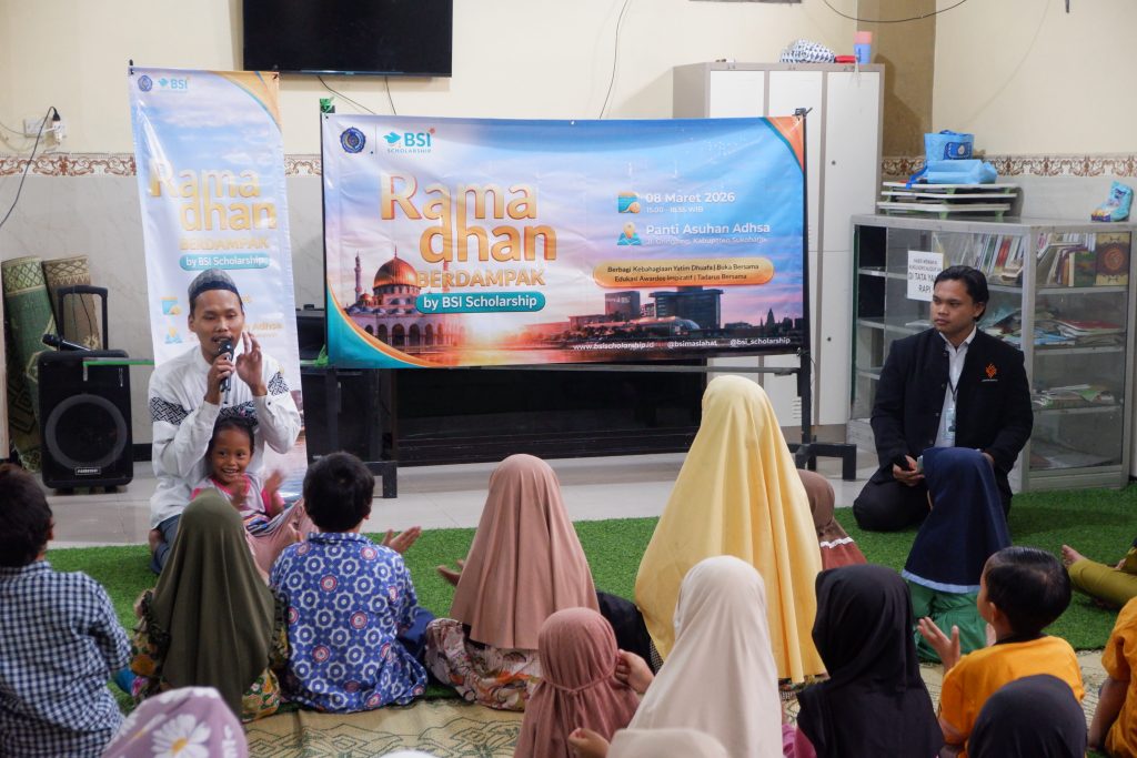 Berbagi Kebahagiaan Bersama Anak Panti. Awardee BSI Scholarship UMS Gelar Ramadan Berdampak 2026