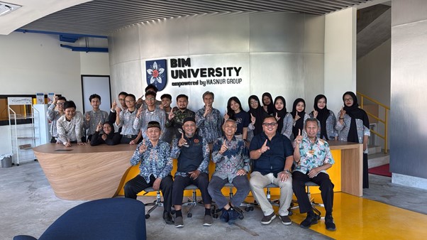 Rektor ITBM Bali Dorong Literasi Digital Siswa SMK Muhammadiyah Denpasar, Kampus Internasional Jadi Daya Tarik