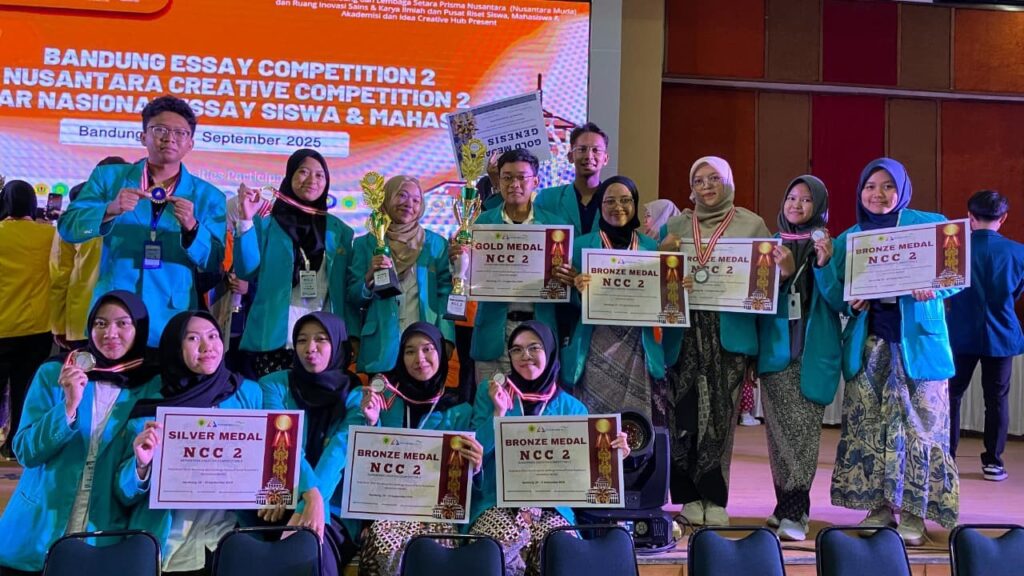 Tim Mahasiswa PGSD FKIP UMS Raih Gold Medal, Best Poster, dan Juara Harapan 1 dalam Ajang Nusantara Creative Competition 2 Bandung
